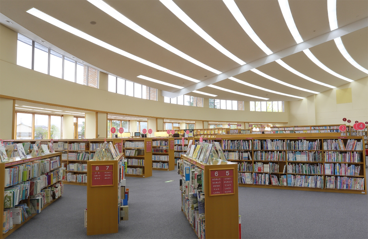 中央図書館の内装